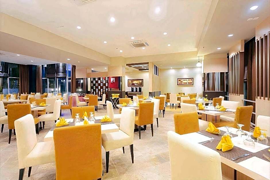 GiiA Hotel Nagoya Batam