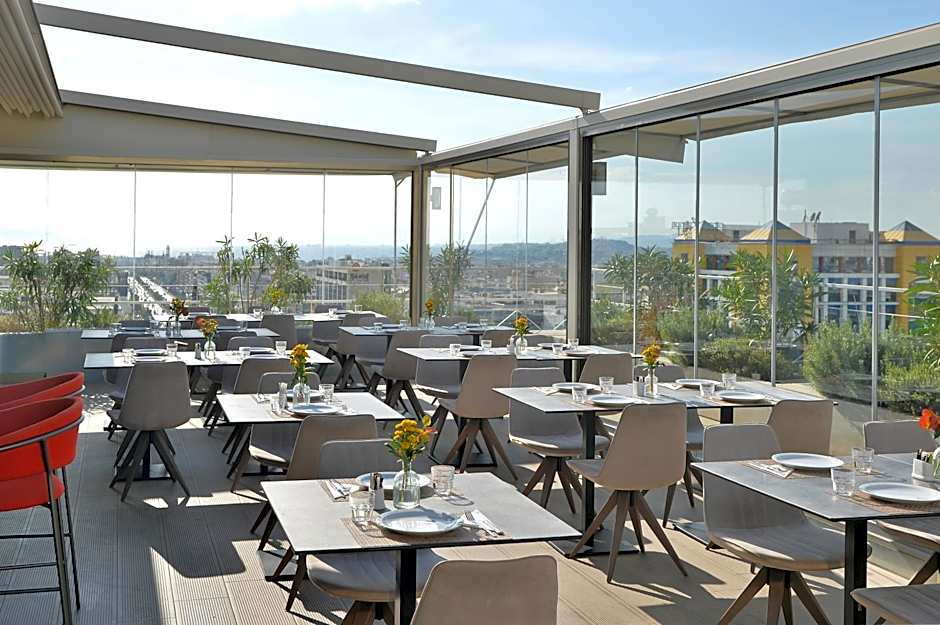 Athenaeum Smart Hotel