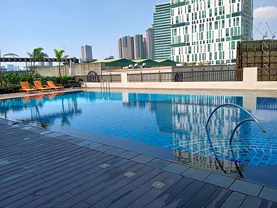 Manhattan Plaza Tower 1