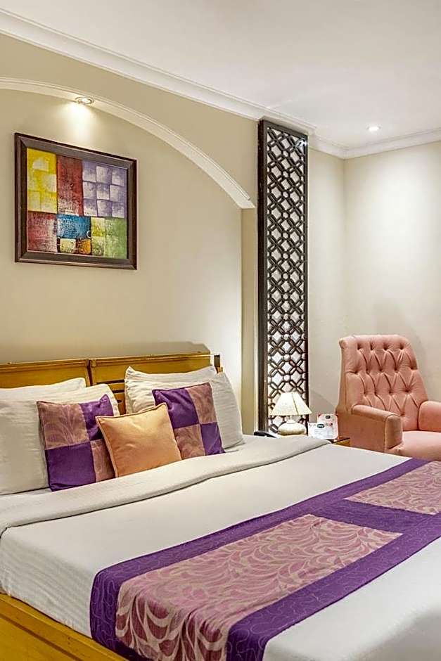 Hotel Emperor Palms