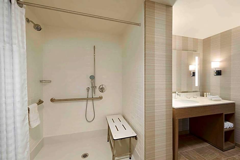 Homewood Suites by Hilton Chicago West Loop