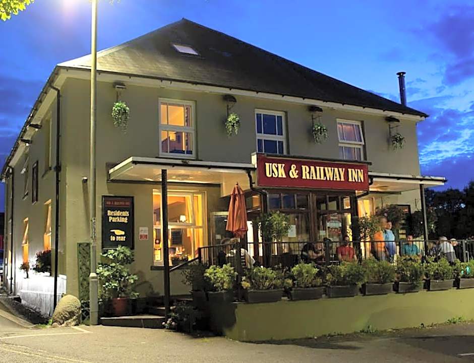 Usk And Railway Inn