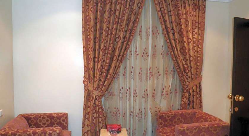 Marina Royal Hotel Suite