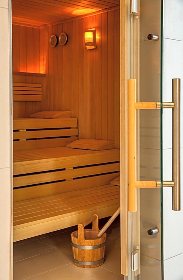 IntercityHotel Amsterdam Airport