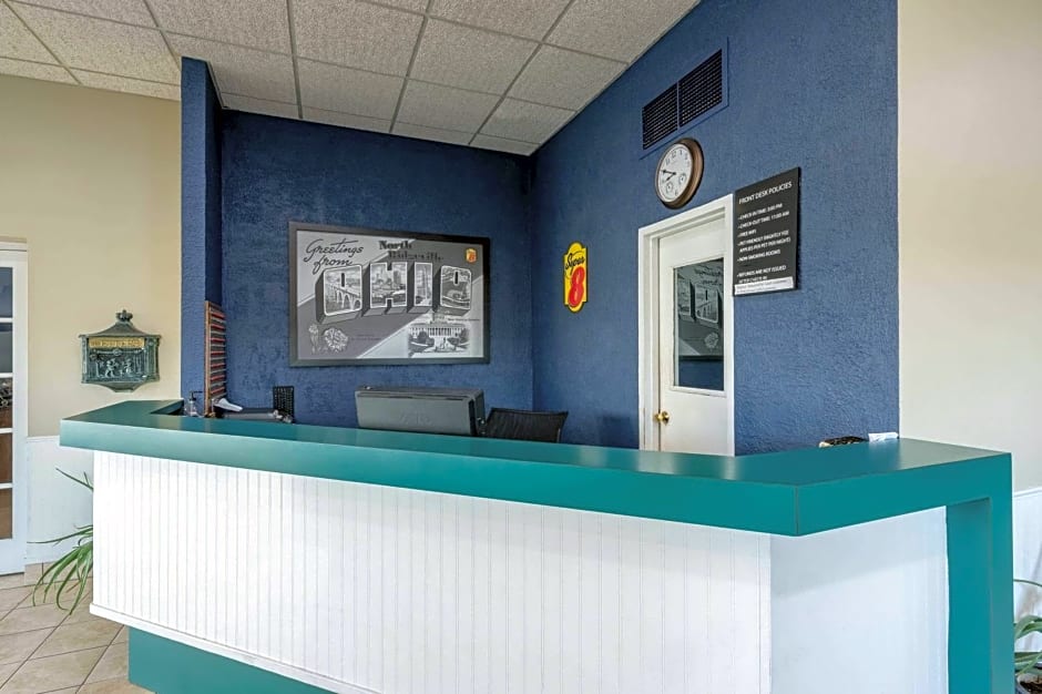 Super 8 by Wyndham Cleveland