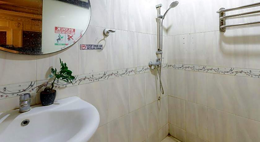 RedDoorz Plus near Simpang Tiga Tritayasa Cilegon