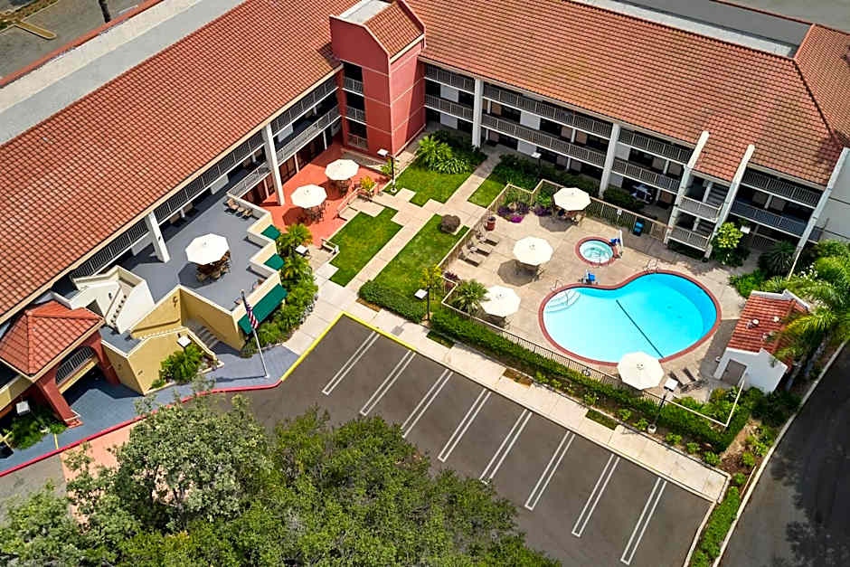 La Quinta Inn & Suites by Wyndham Thousand Oaks Newbury Park