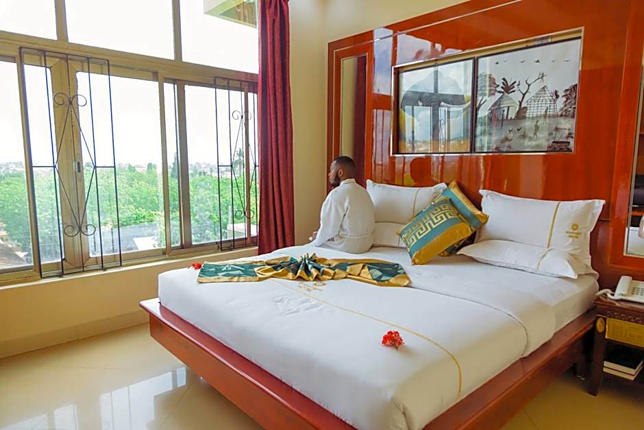 Greenlight Hotel