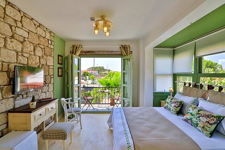 Palas Alacatı - Adult Only