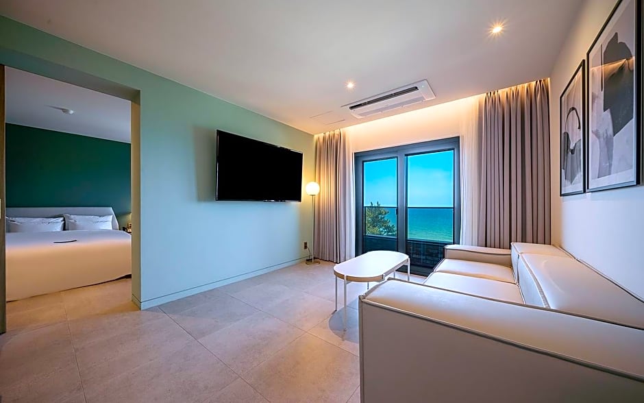 Brown Dot Gangneung Gyeongpo