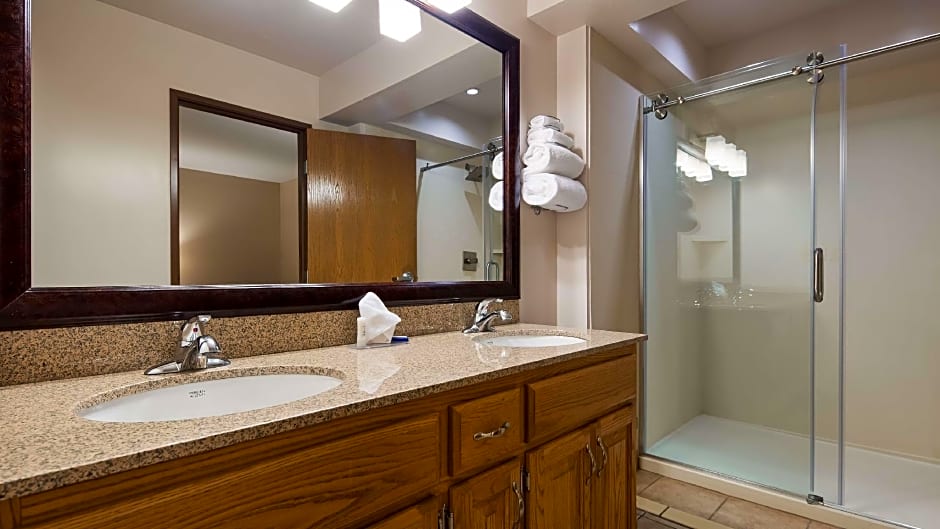 Best Western Flora Inn