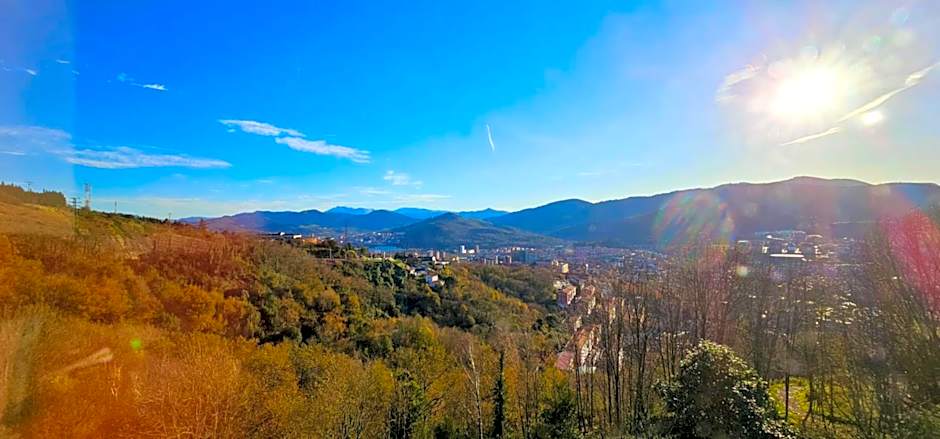 Hotel Artxanda Bilbao, Parking Gratuito en el Exterior Junto al Hotel