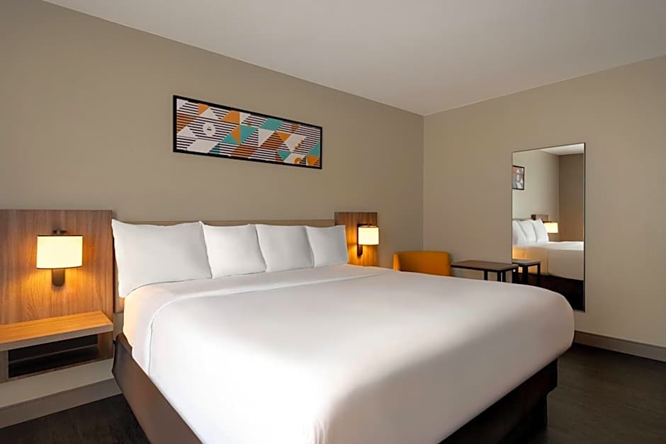 La Quinta Inn & Suites by Wyndham Montgomery