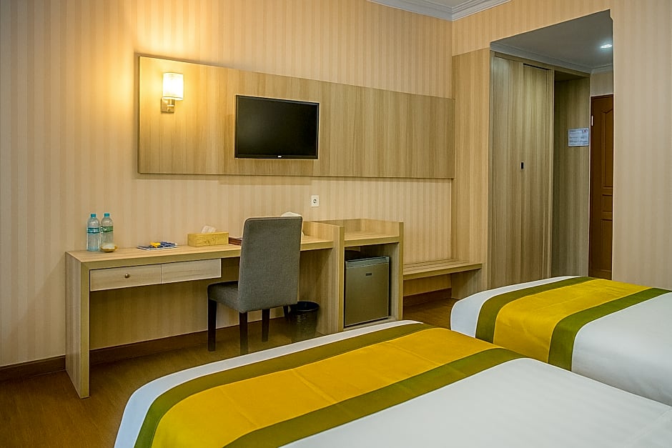 Puri Saron Denpasar Hotel