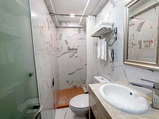 Family Inn (Rua De Miguel Aires Branch) 