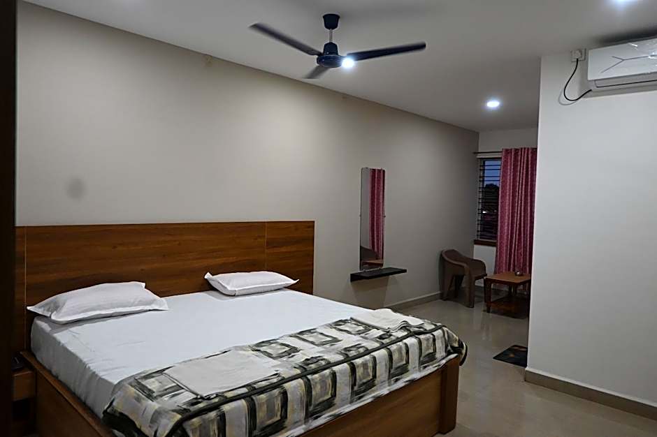 iROOMZ Hotel Vishwa Lodging