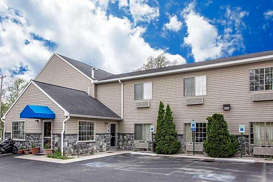 Passport Inn Paradise PA