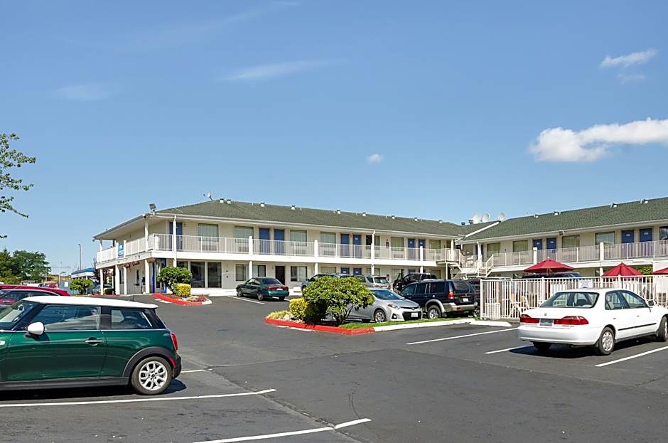 Motel 6-Tacoma, WA - South