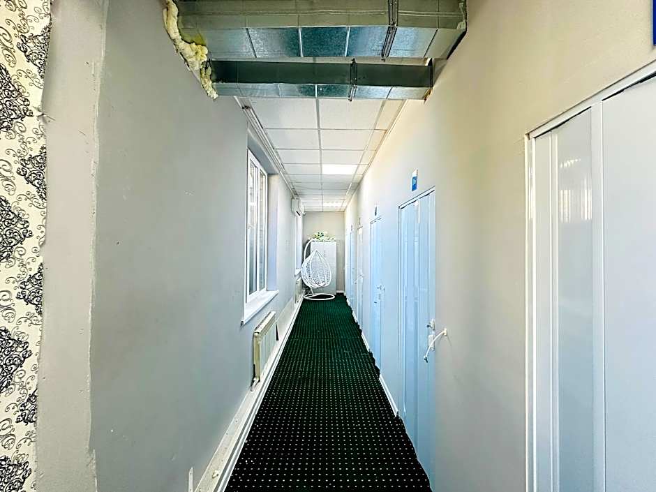 Center Capsule Hostel