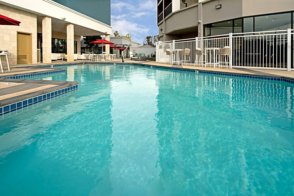 Holiday Inn Long Beach - Airport By IHG