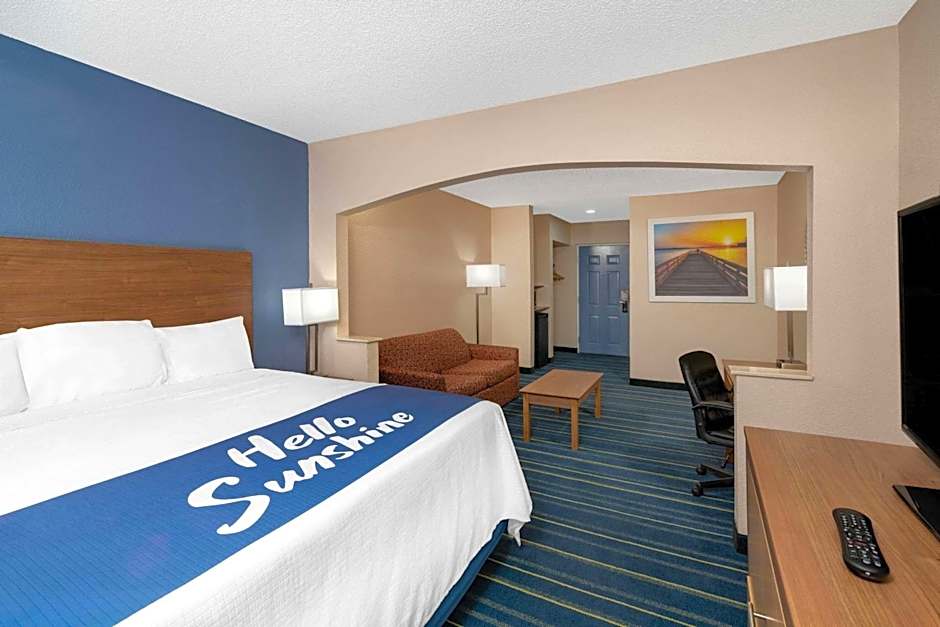 Days Inn by Wyndham Panama City