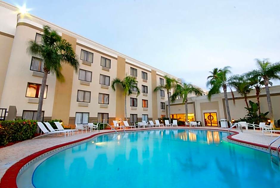 Holiday Inn Edison at Midtown By IHG