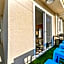 Beverly Hills Penthouse 2 BR Apt with Parking 407
