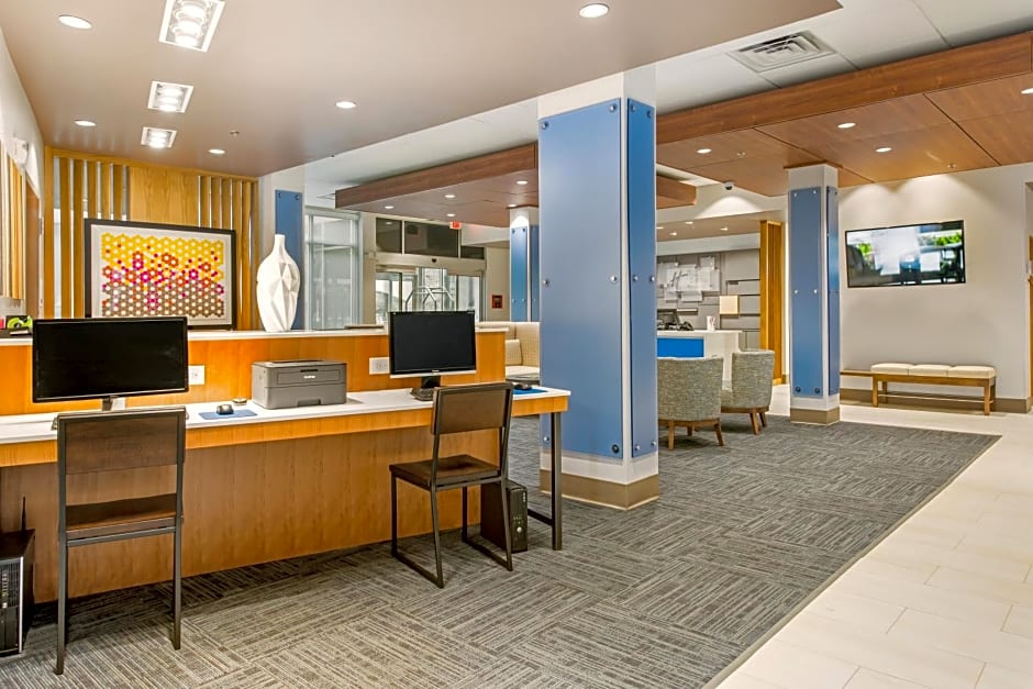 Holiday Inn Express & Suites - Carrollton West By IHG