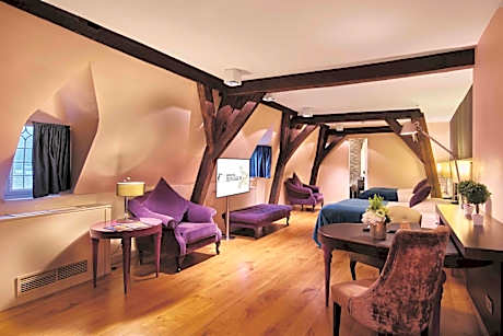 Queen Suite