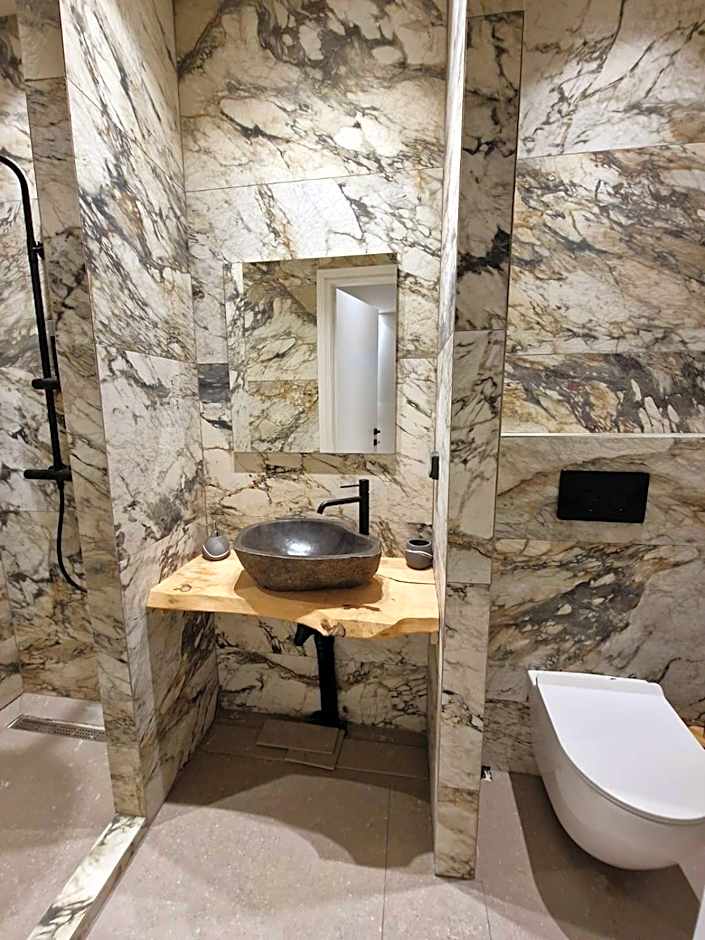 Trees Art Hotel & Suites