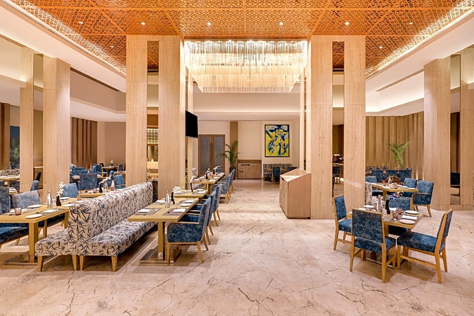 Sandal Suites Op. By Lemon Tree Hotels