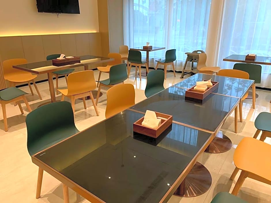 City Comfort Inn Ezhou Wuyue Plaza