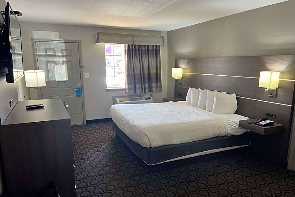 Days Inn by Wyndham Wagoner
