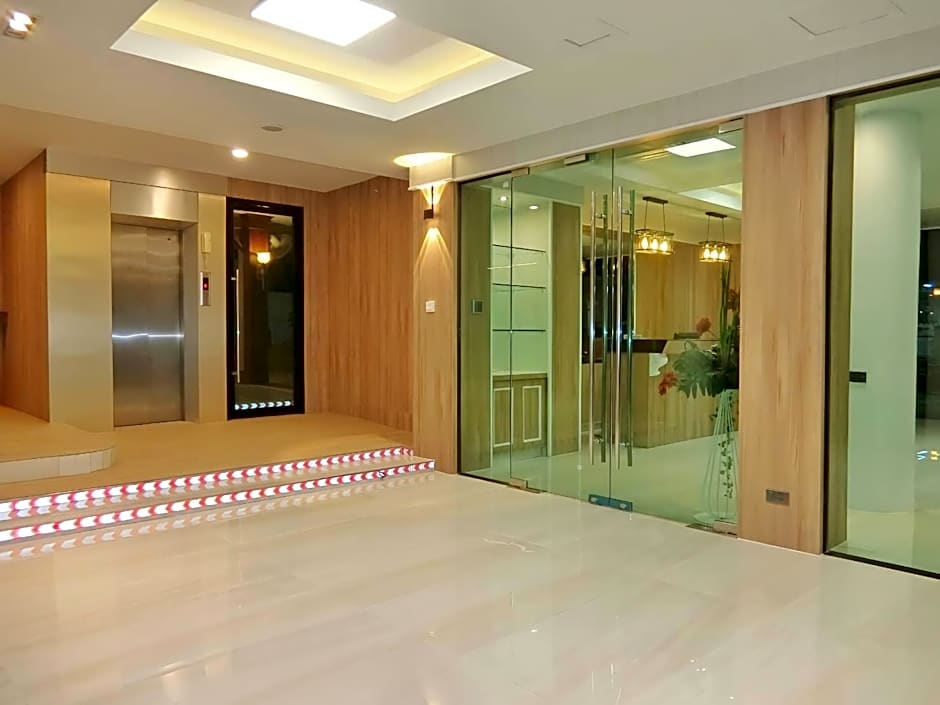 Sira Boutique - Newly renovated