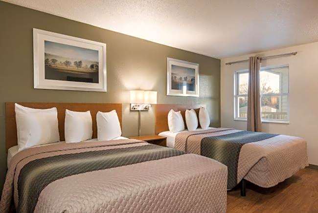 Birch Hill Suites Kansas City - Independence