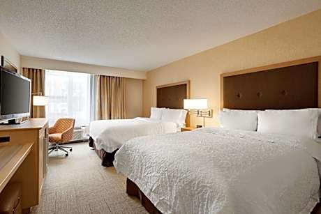 Queen Room with Two Queen Beds with Shower - Non-Smoking