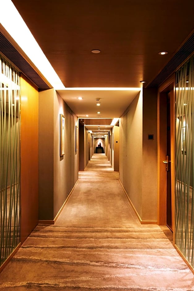 Gloucester Luk Kwok Hong Kong