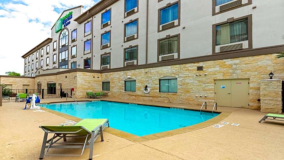 Holiday Inn Express & Suites Houston South - Pearland By IHG