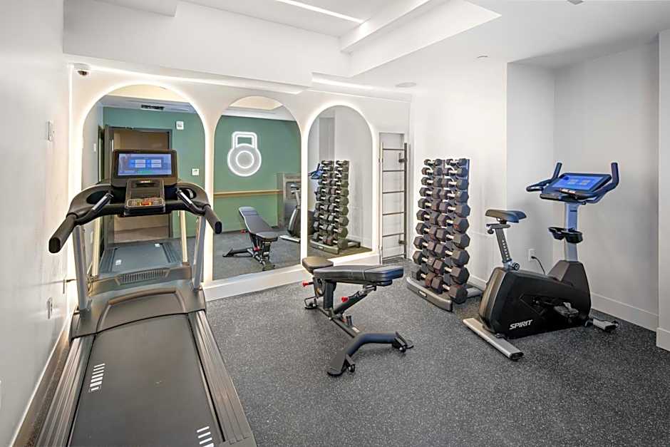 Riverside Tower Hotel