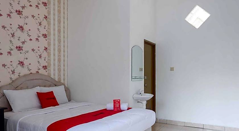 RedDoorz near RSUD Nganjuk