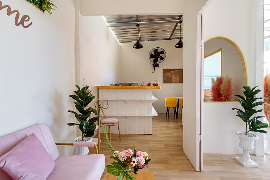 Brown Home Sattahip @ 19