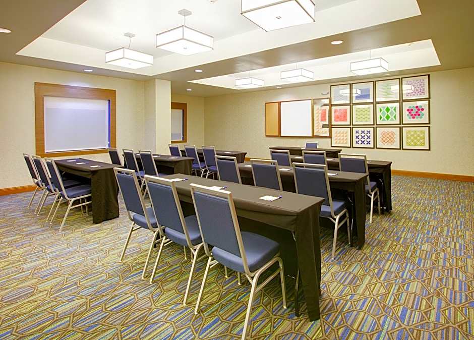 Holiday Inn Express & Suites Burleson/Ft. Worth By IHG