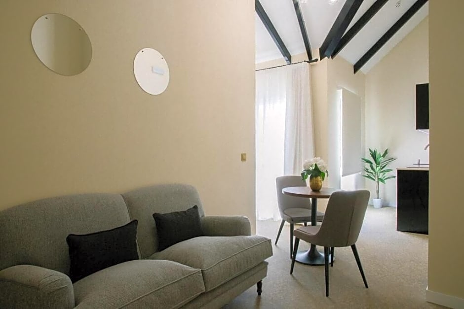 Apartamentos Naitly Málaga Teatro Romano