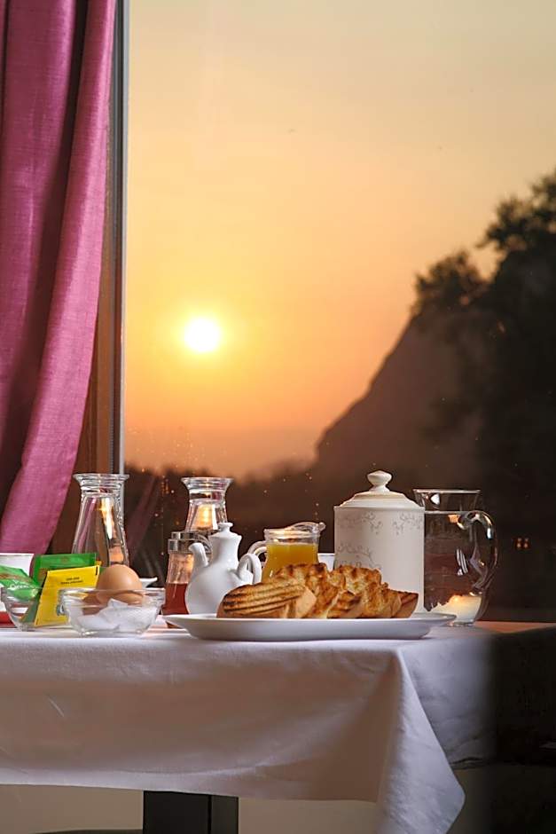 Epavlis Meteora Suites Hotel