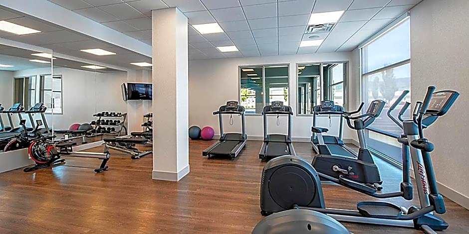 Holiday Inn Express & Suites Brandon By IHG