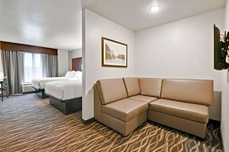 Queen Studio - Disability Access