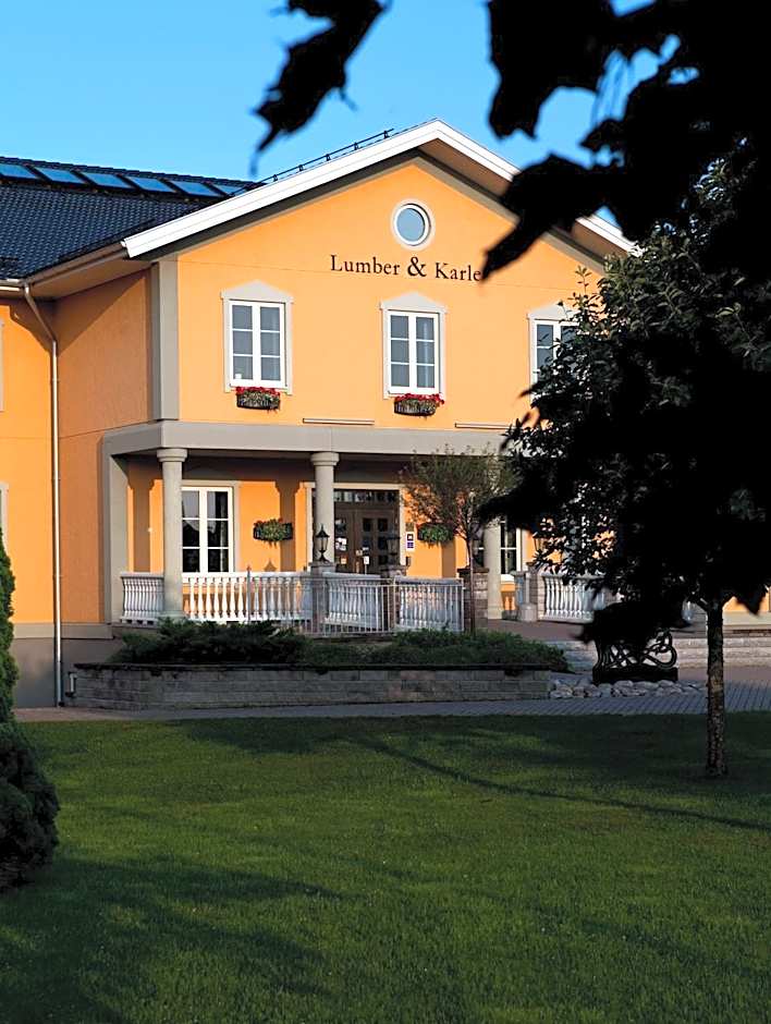 Lumber & Karle