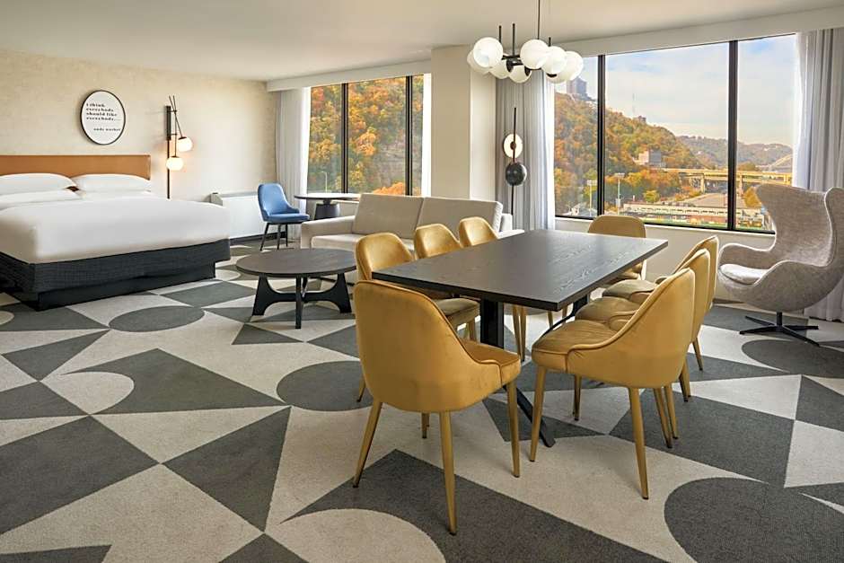 Sheraton Pittsburgh Hotel At Station Square