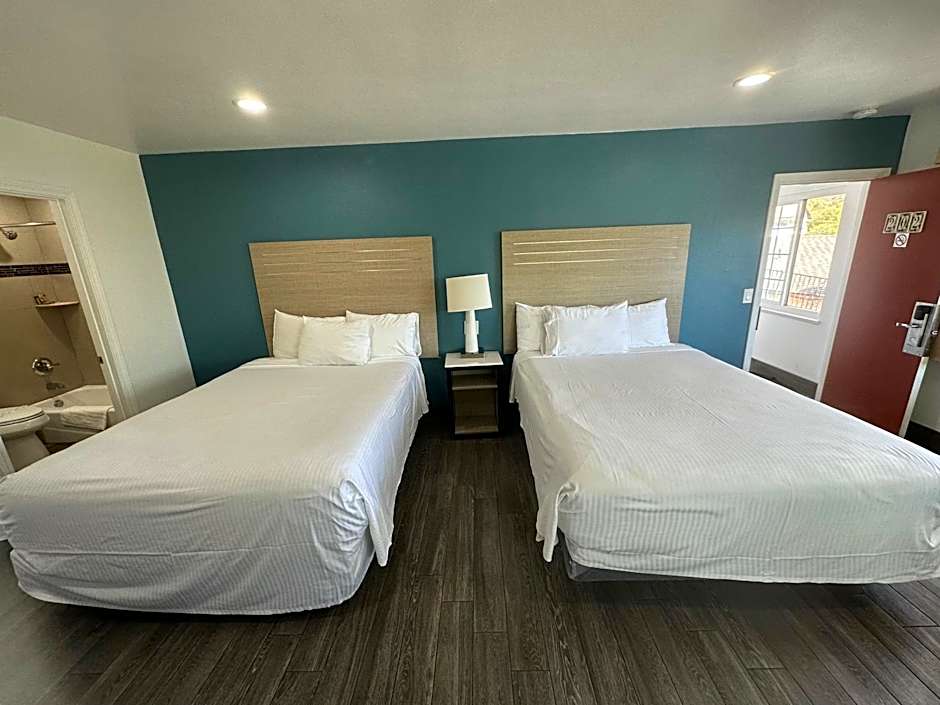 Town and Country Inn