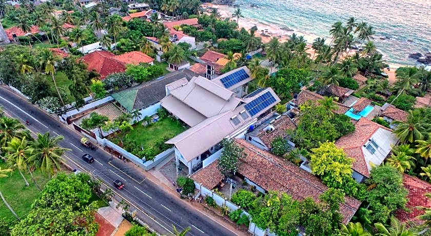 R Degrees Ambalangoda